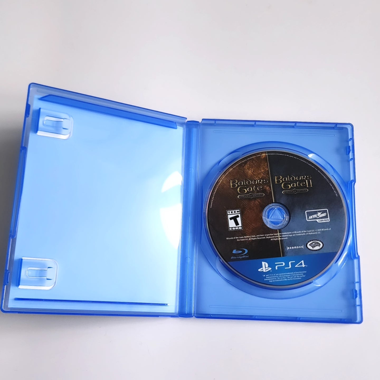 Baldurs Gate 1 y 2 remastered PS4