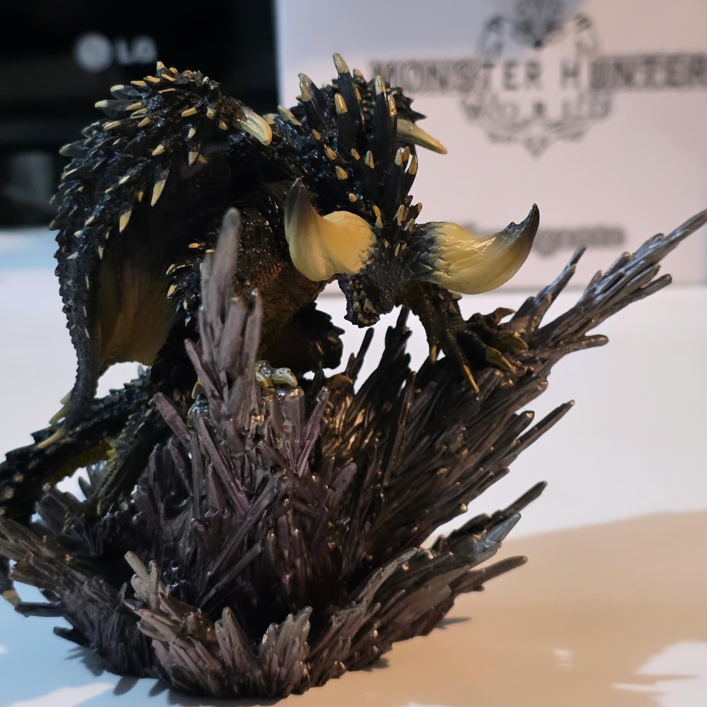 Monster Hunter World Collector's Edition PS4 + steelbook de regalo